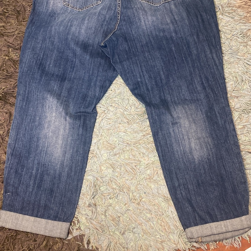 NWT TORRID DISTRESSED BOYFRIEND JEANS, - Picture 12 of 12